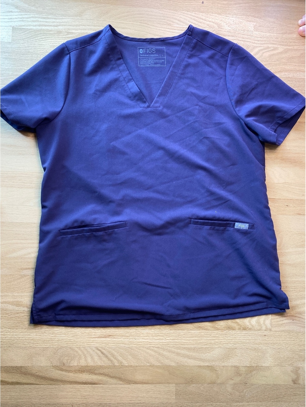 Figs Women's Technical Collection Casma Purple Scrub Top Size Large